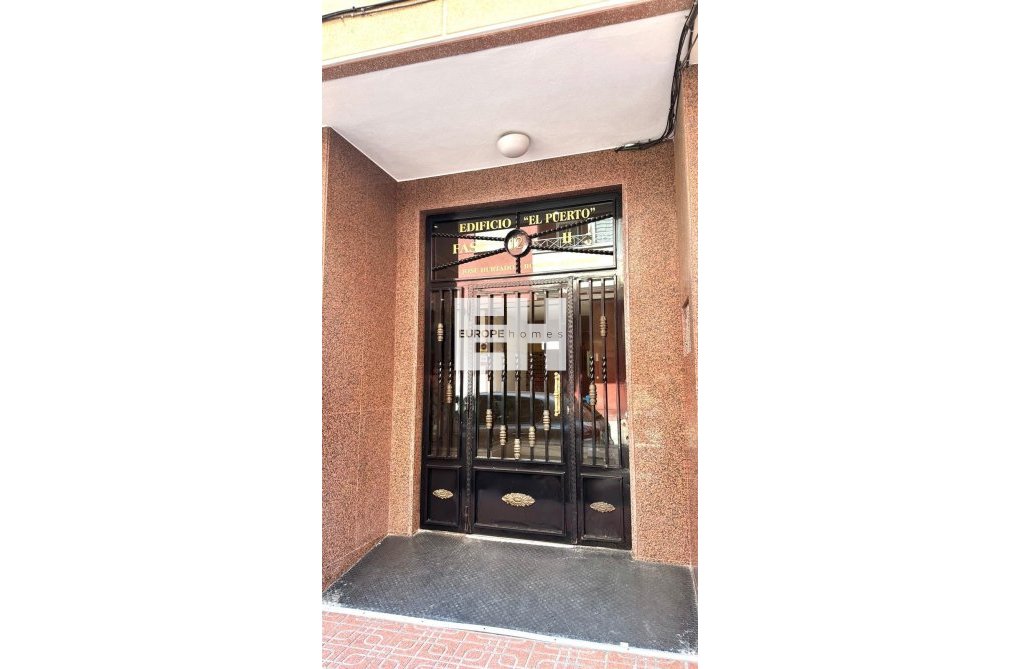 Wiederverkauf - Wohnung - Torrevieja - Centro