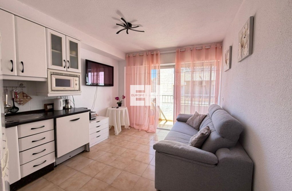 Wiederverkauf - Wohnung - Torrevieja - Centro