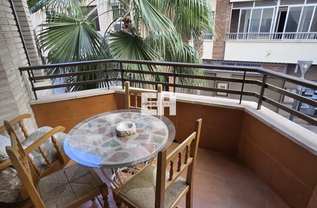 Wiederverkauf - Wohnung - Torrevieja - Centro