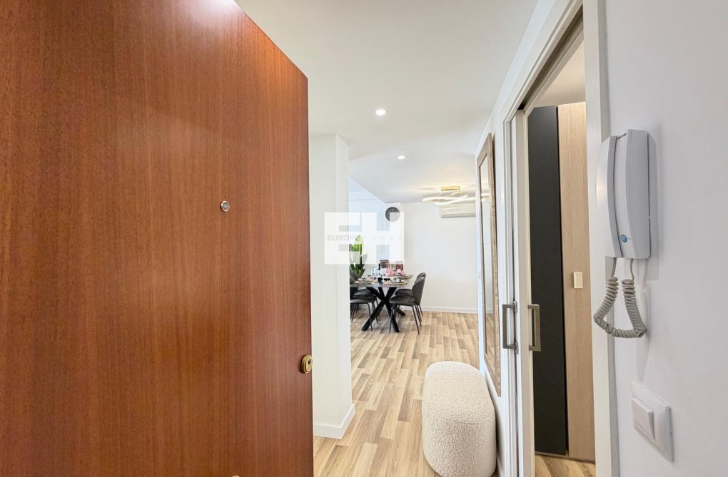 Wiederverkauf - Wohnung - Torrevieja - Centro