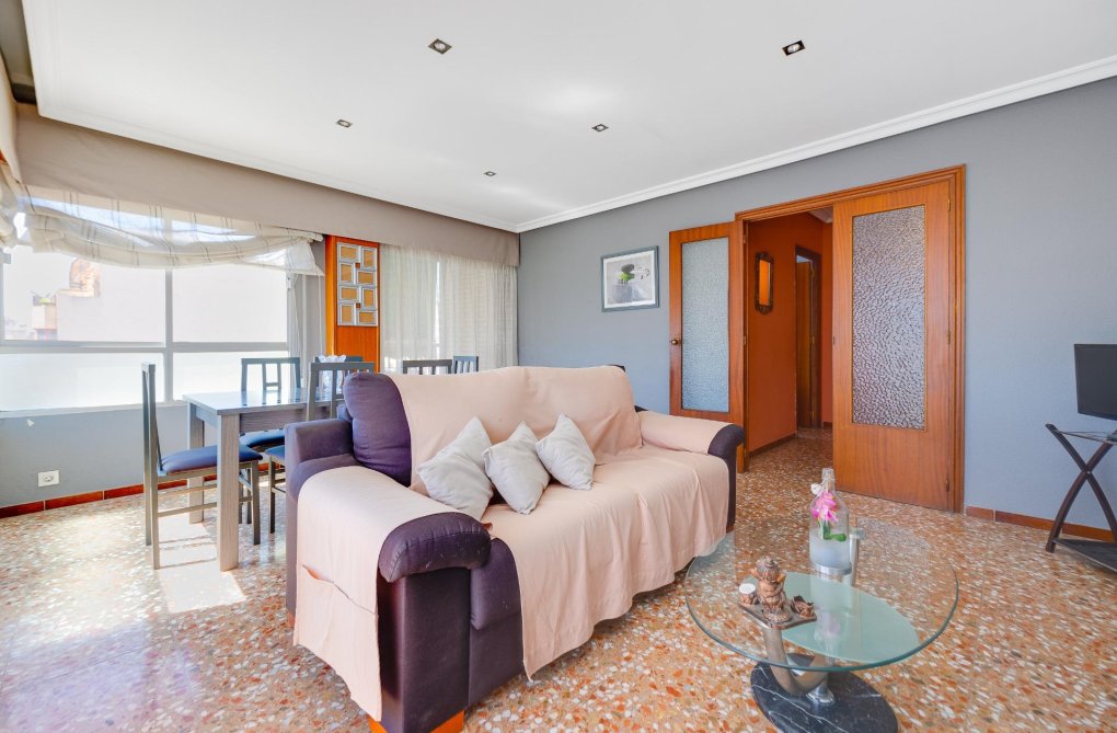 Wiederverkauf - Wohnung - Torrevieja - Centro