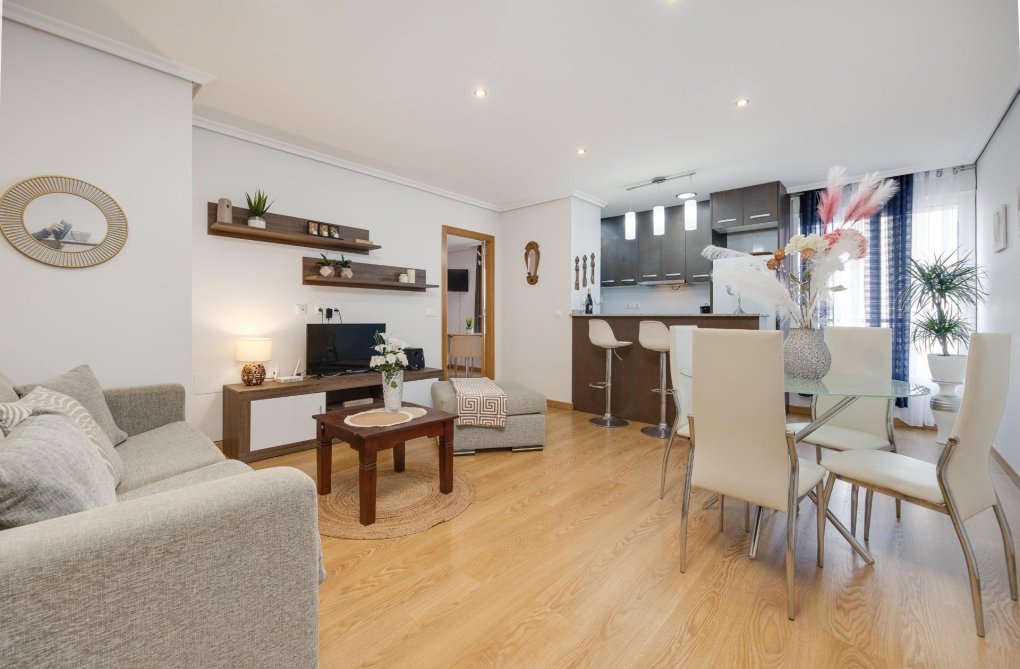 Wiederverkauf - Wohnung - Torrevieja - Centro