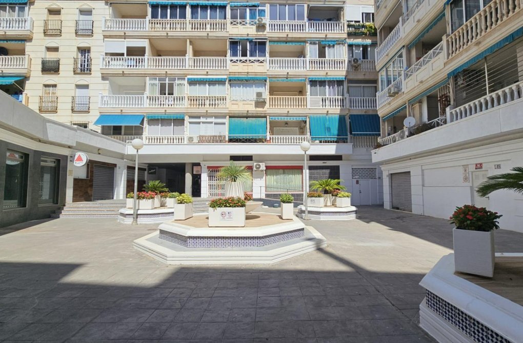Wiederverkauf - Wohnung - Torrevieja - Playa de los Locos