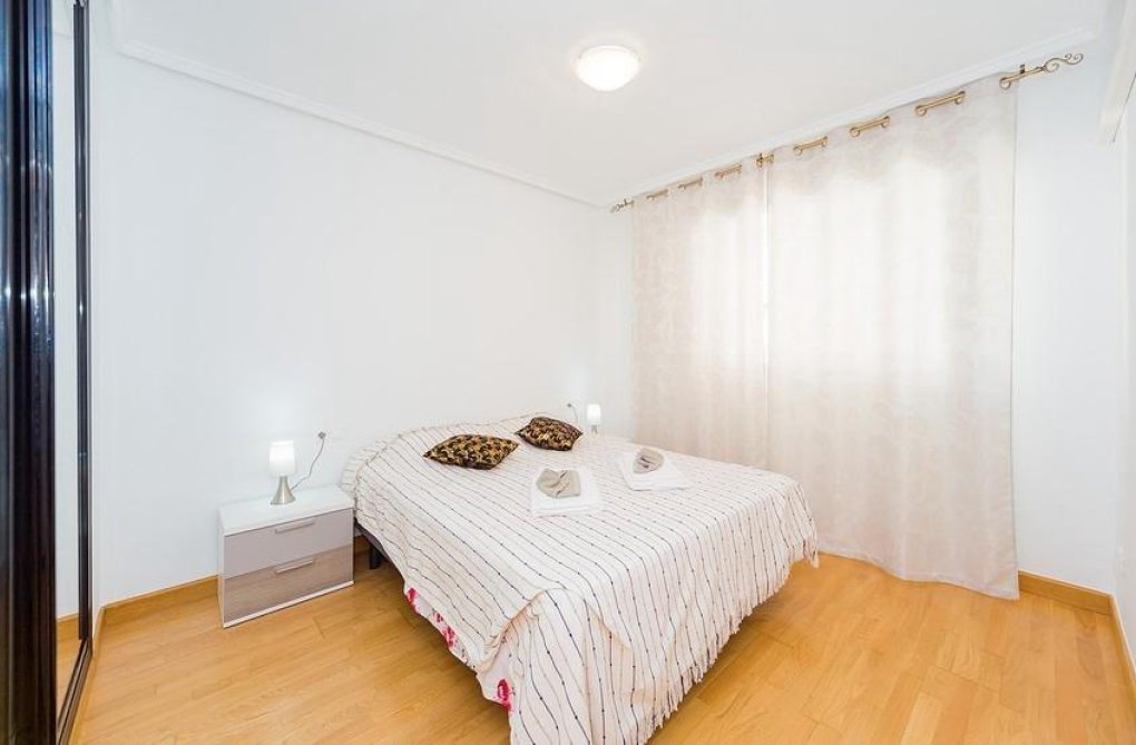 Wiederverkauf - Wohnung - Torrevieja - Playa del Cura