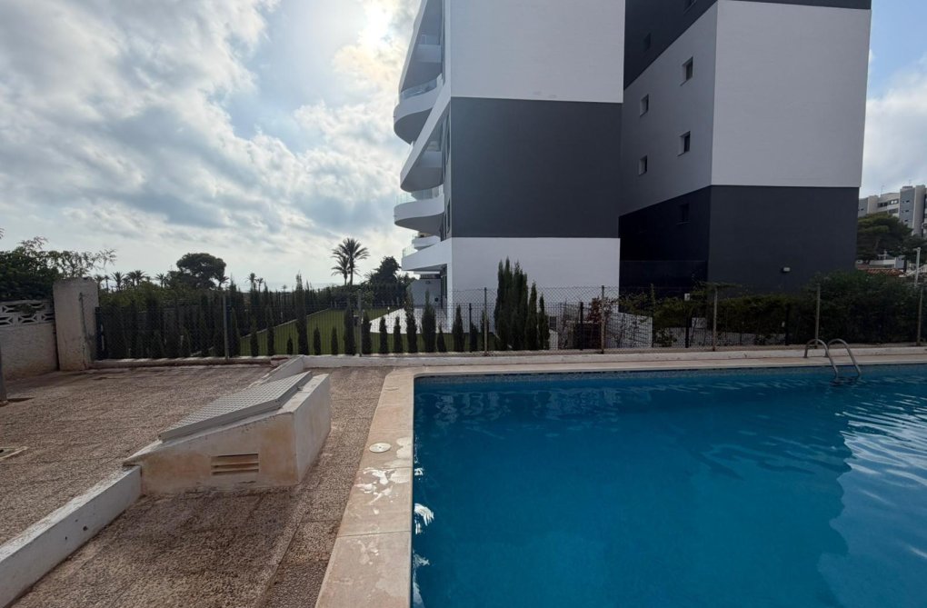Wiederverkauf - Wohnung - Torrevieja - Punta Prima