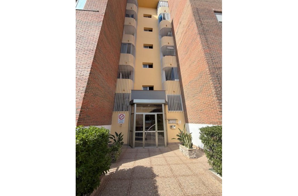Wiederverkauf - Wohnung - Torrevieja - Punta Prima
