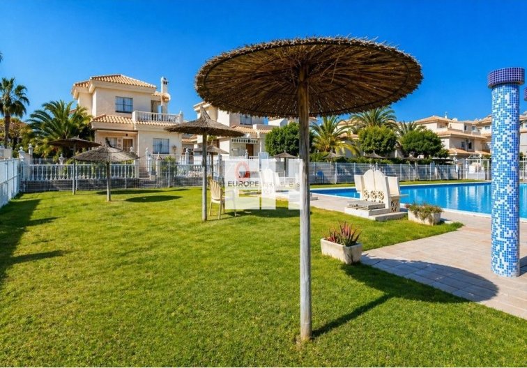 Wohnung - Wiederverkauf - Orihuela Costa - Costa Blanca