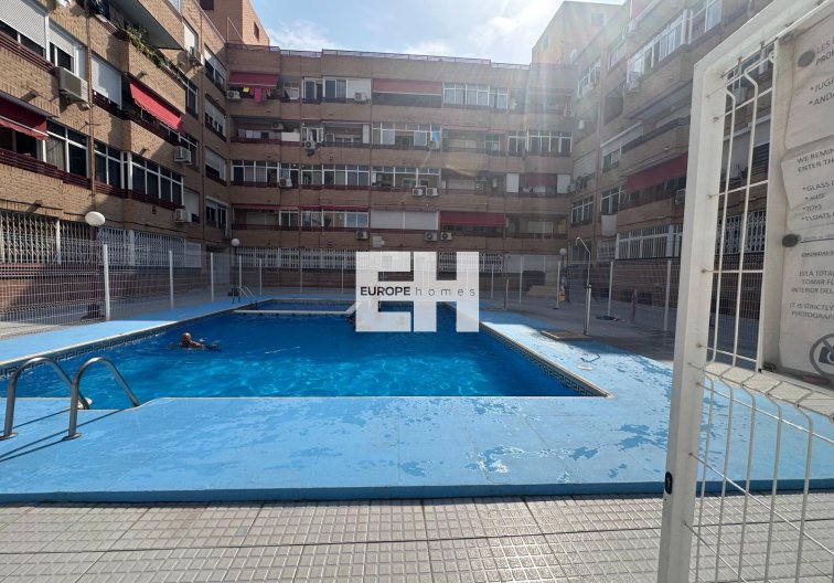 Wohnung - Wiederverkauf - Torrevieja - Centro