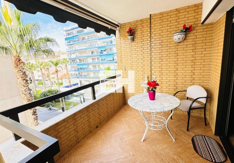 Wohnung - Wiederverkauf - Torrevieja - Centro