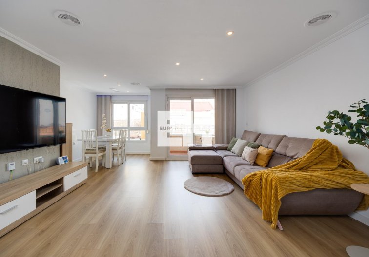 Wohnung - Wiederverkauf - Torrevieja - Centro