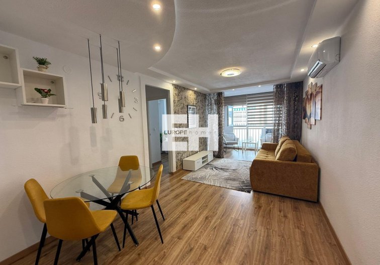 Wohnung - Wiederverkauf - Torrevieja - Centro