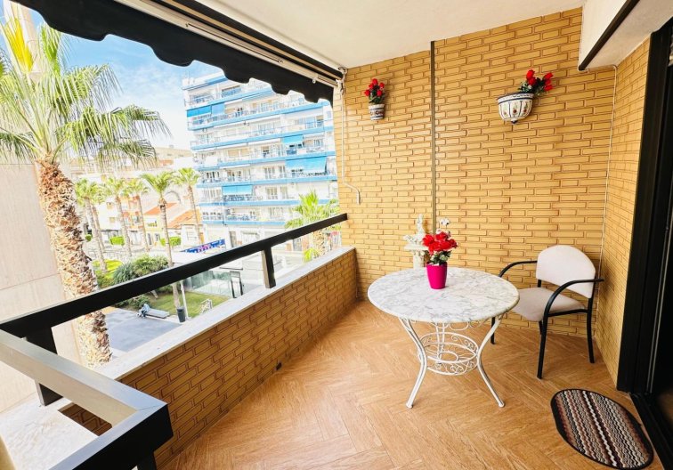 Wohnung - Wiederverkauf - Torrevieja - Centro