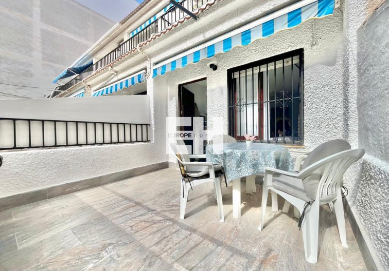 Wohnung - Wiederverkauf - Torrevieja - Playa de los Locos