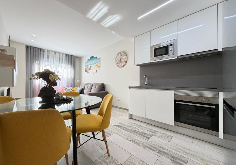 Wohnung - Wiederverkauf - Torrevieja - Playa del Cura
