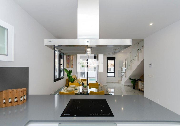 Obra Nueva - villa - Torrevieja - Torretas