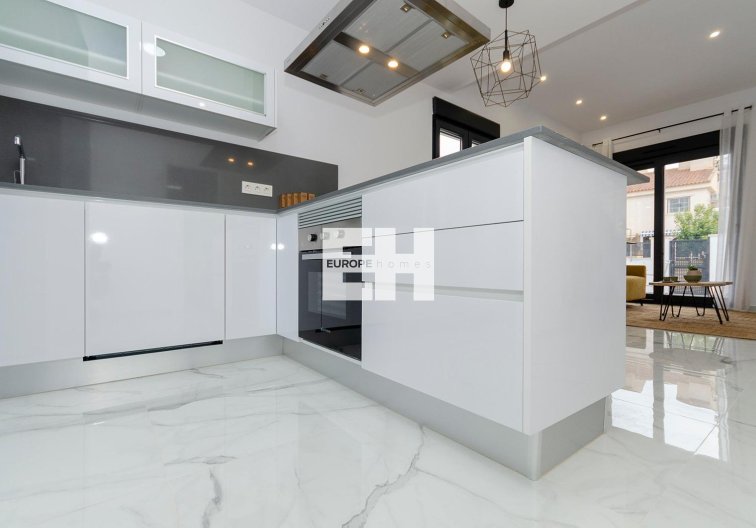 Obra Nueva - villa - Torrevieja - Torretas