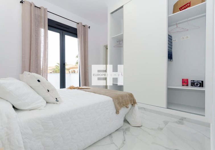 Obra Nueva - villa - Torrevieja - Torretas