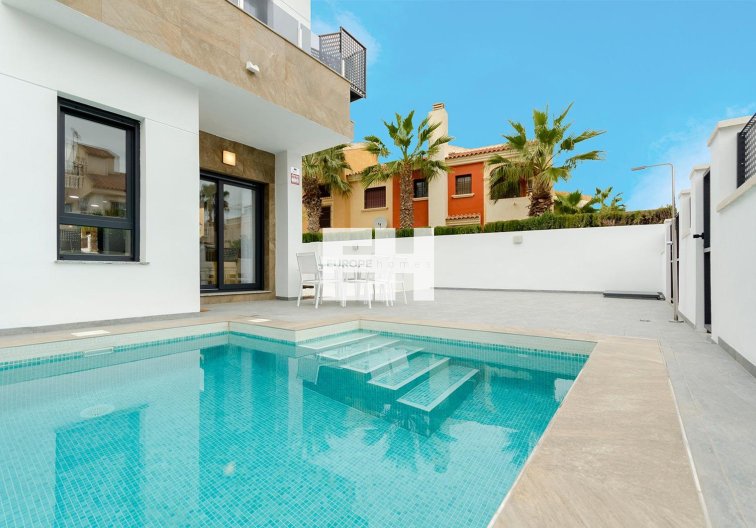 Obra Nueva - villa - Torrevieja - Torretas