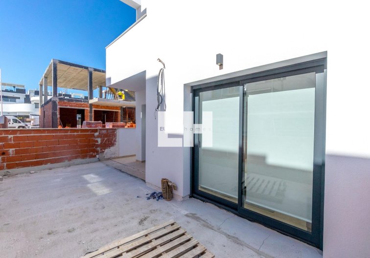 Obra Nueva - Bungalow en planta alta - Torrevieja - Los Balcones 
