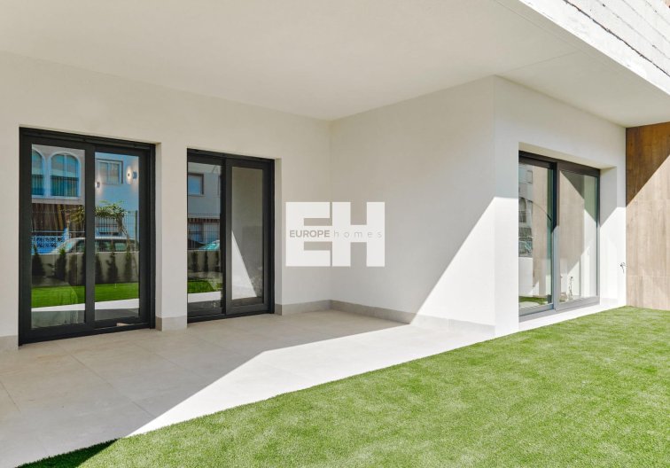 Obra Nueva - Bungalow en planta baja - Torrevieja - Villa Amalia