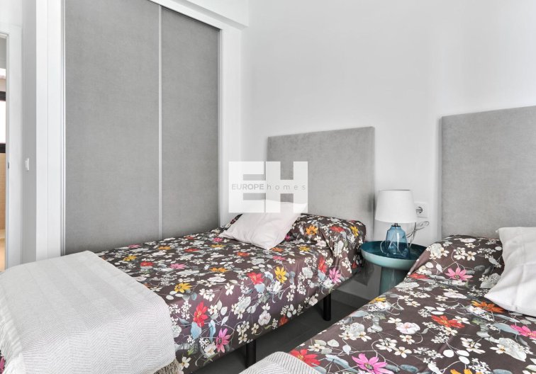 Obra Nueva - Bungalow en planta baja - Torrevieja - Villa Amalia