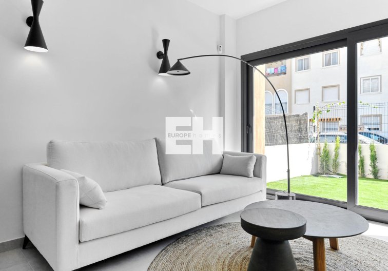 Obra Nueva - Bungalow en planta alta - Torrevieja - Villa Amalia