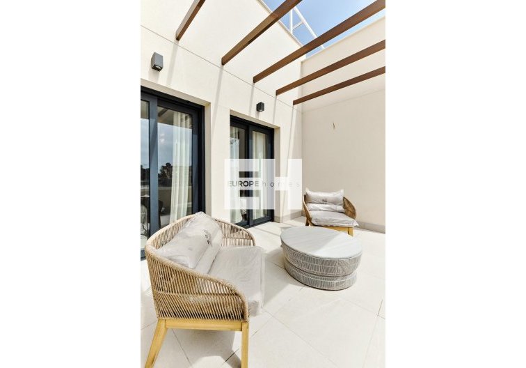 Obra Nueva - Bungalow en planta alta - Torrevieja - Villa Amalia