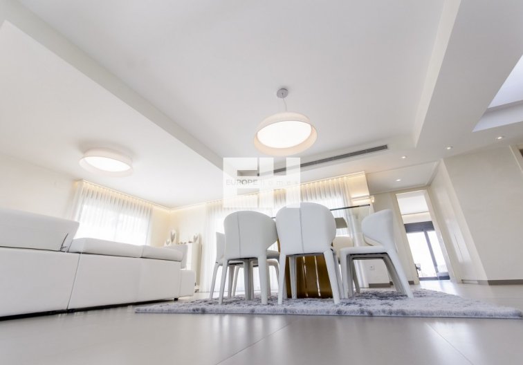 Construction Neuve - villa - Orihuela Costa - Campoamor