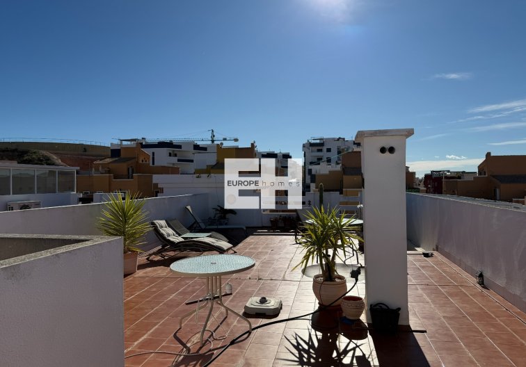 Resale - Apartment - Orihuela Costa - Costa Blanca