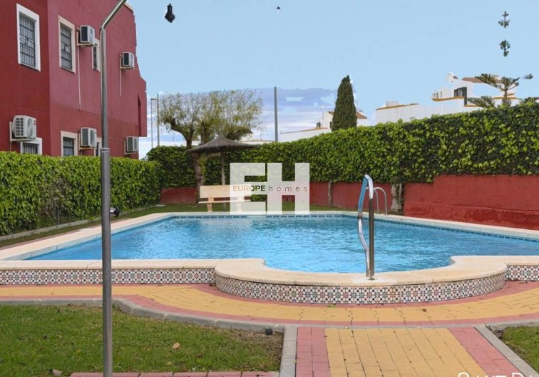 Resale - Apartment - Orihuela Costa - Costa Blanca