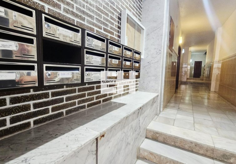 Revente - Appartement - Torrevieja - Acequion