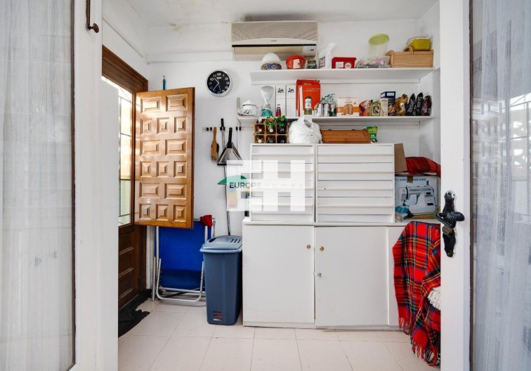 Segunda mano - villa - Torrevieja - Calas Blanca