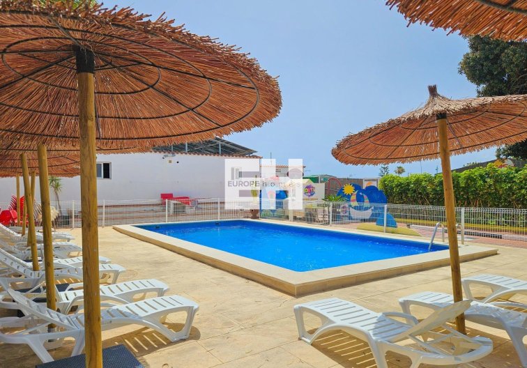 Segunda mano - villa - Torrevieja - Calas Blanca