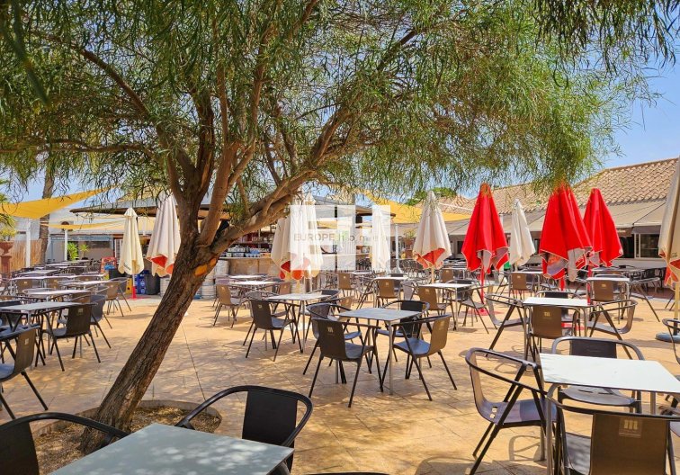 Segunda mano - villa - Torrevieja - Calas Blanca