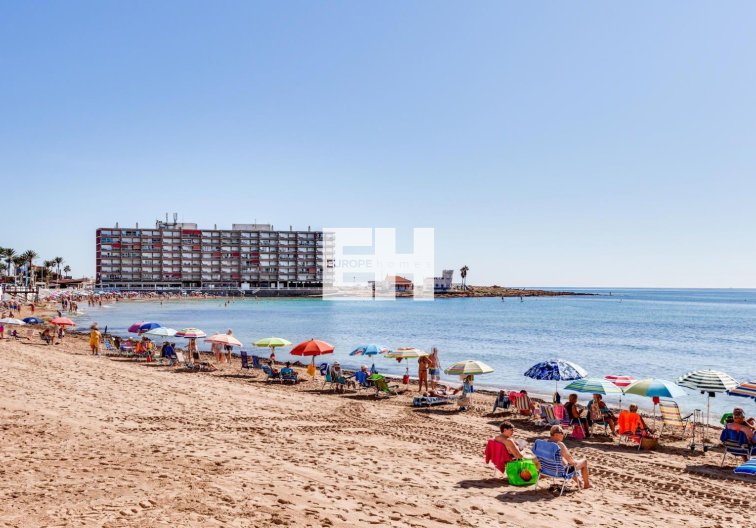 Segunda mano - villa - Torrevieja - Calas Blanca