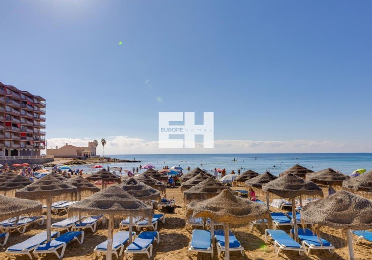 Segunda mano - villa - Torrevieja - Calas Blanca