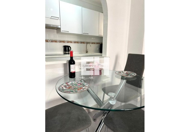 Segunda mano - Apartamento  - Torrevieja - Centro