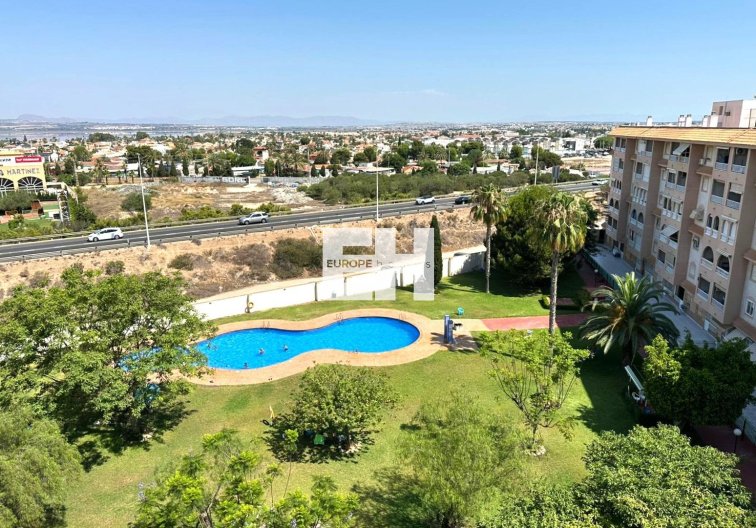 Segunda mano - Apartamento  - Torrevieja - Centro