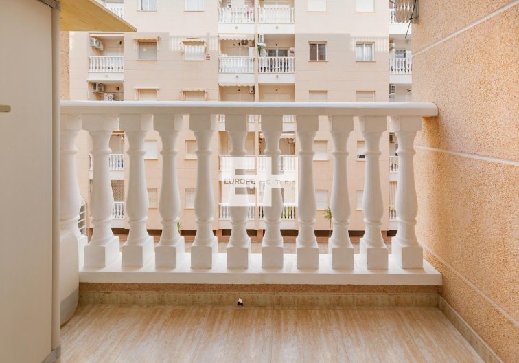 Segunda mano - Apartamento  - Torrevieja - Centro