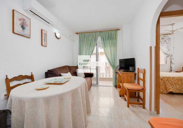 Segunda mano - Apartamento  - Torrevieja - Centro