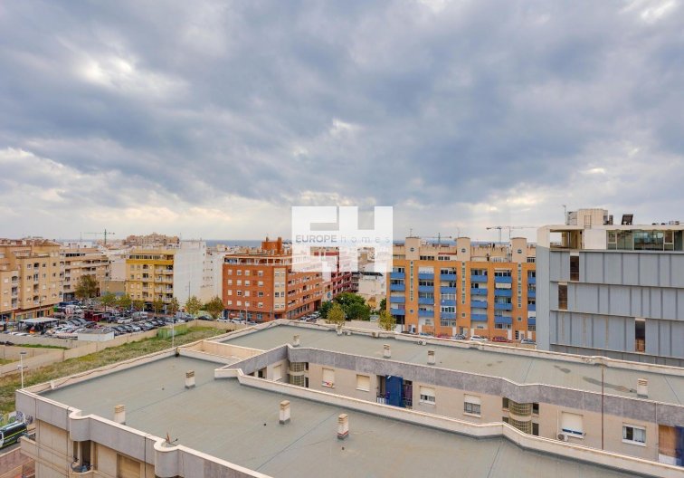 Segunda mano - Apartamento  - Torrevieja - Centro
