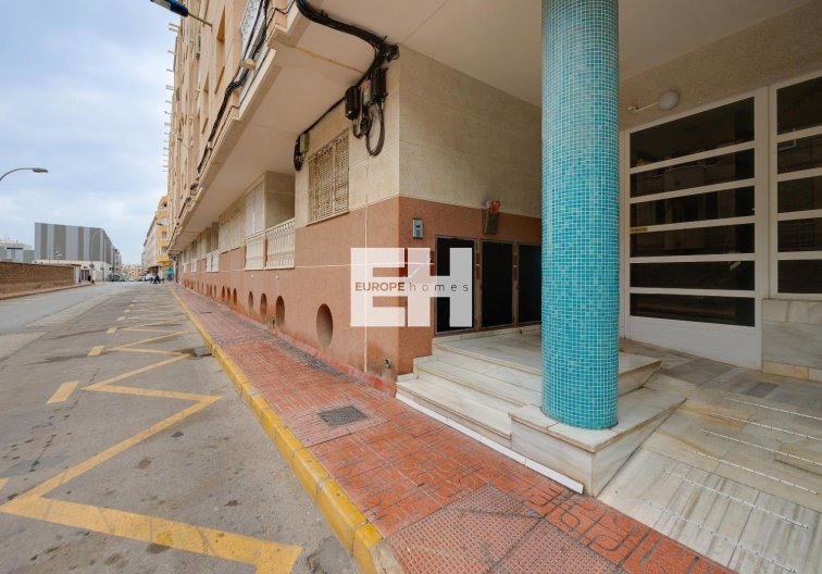 Segunda mano - Apartamento  - Torrevieja - Centro