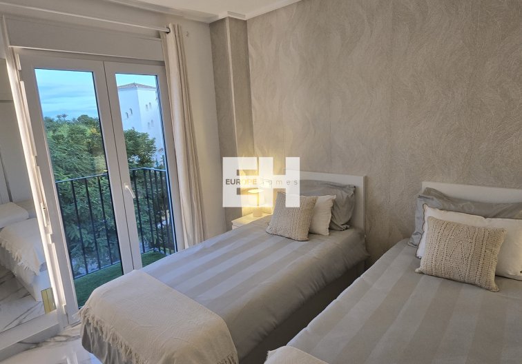 Segunda mano - Apartamento  - Hacienda Riquelme Golf Resort - Inland