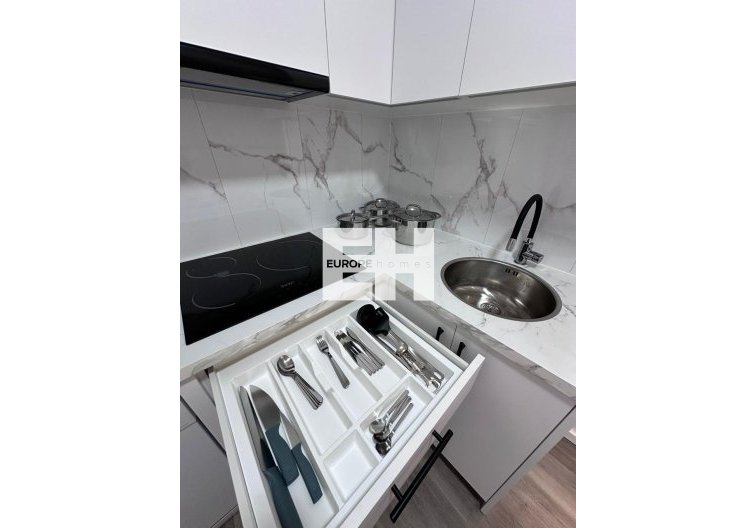 Segunda mano - Apartamento  - Torrevieja - Centro - Muelle Pesquero