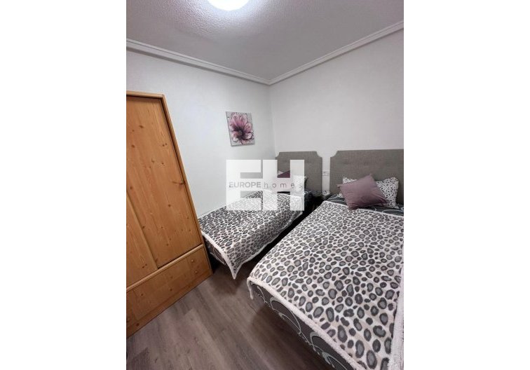 Segunda mano - Apartamento  - Torrevieja - Centro - Muelle Pesquero