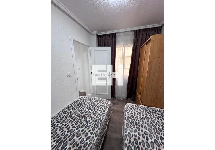 Segunda mano - Apartamento  - Torrevieja - Centro - Muelle Pesquero