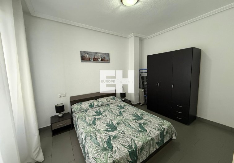 Segunda mano - Apartamento  - Torrevieja - Las Piscinas Naturales