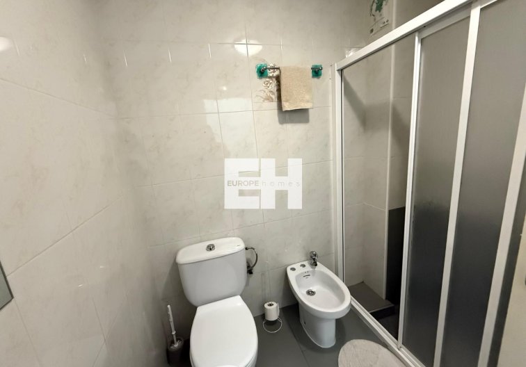 Segunda mano - Apartamento  - Torrevieja - Las Piscinas Naturales