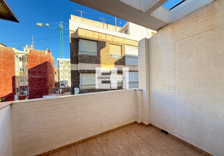 Segunda mano - Apartamento  - Torrevieja - Las Piscinas Naturales