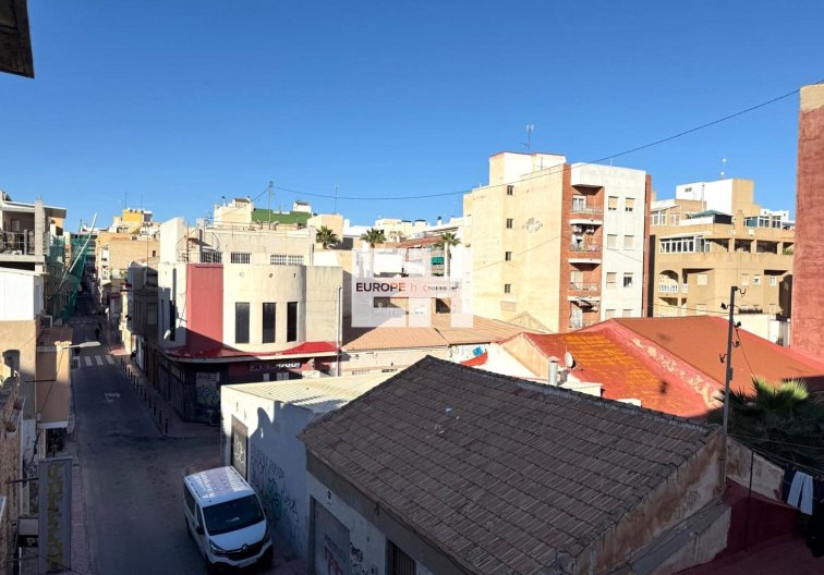 Segunda mano - Apartamento  - Torrevieja - Las Piscinas Naturales